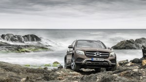 Mer cedes GLC na oponach Bridgestone