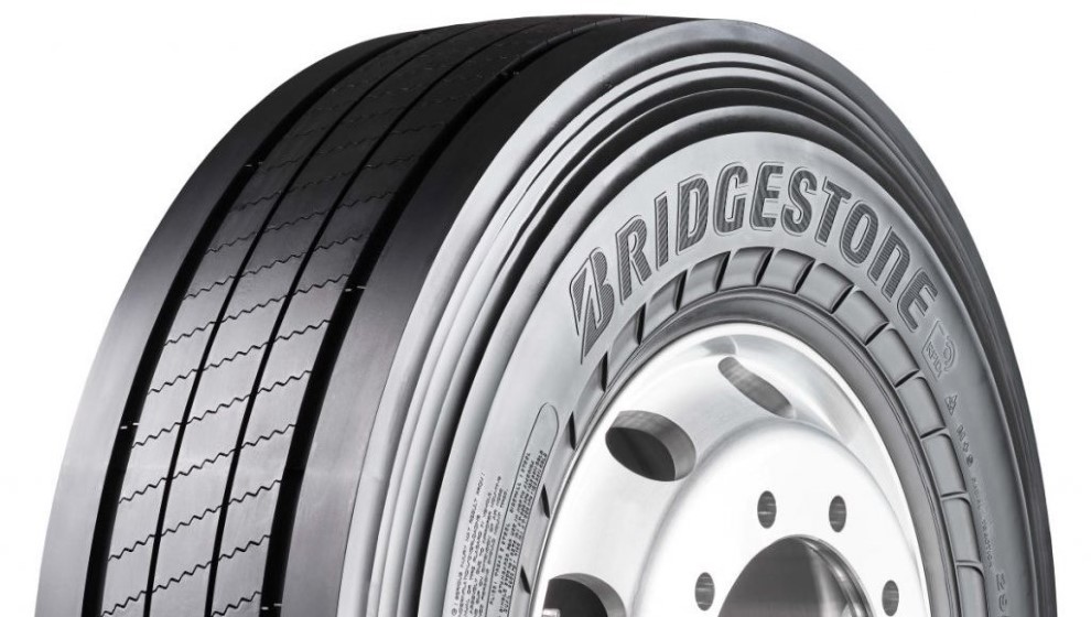 Stworzone dla osiągów, zaprojektowane dla komfortu: opony autokarowe Bridgestone Coach-AP 001