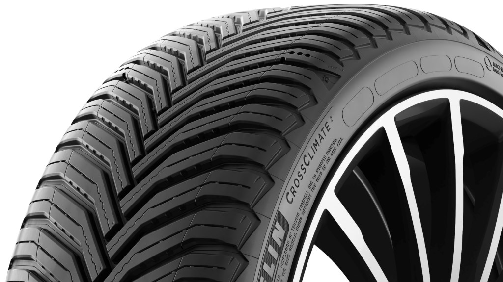 Opona całoroczna nowej generacji - Michelin CrossClimate 2 bok